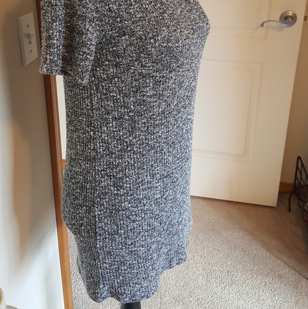 Sweater - Picture 2 of 3